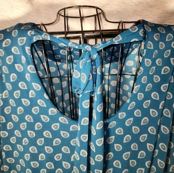 Michael Kors Blouse Tie in back Long Sleeves XL  Blue Pattern soft - Picture 6 of 11
